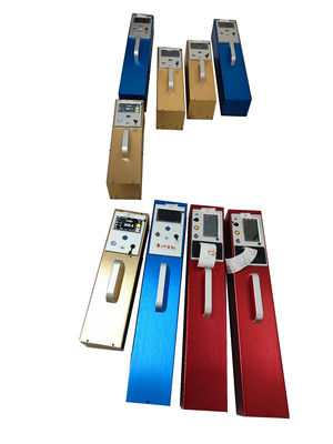700mm X 135mm X 115mm Total Volume Retroreflektor Meter Termasuk 105 derajat sudut pandang dan RL Range Pengukuran 0-4000mcd M2lx untuk pengujian reflektivitas