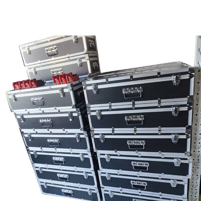 Ruang penyimpanan data 16G Lebih dari 200000 Data Uji Retroreflektor Meter Volume keseluruhan 700mm X 135mm X 115mm dan Suhu Warna 2856±50K Standar Sumber cahaya